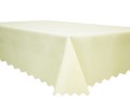 obrus w kolorze ecru w rozmiarze 120x120 cm plamoodporny jednokolorowy