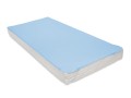 prześcieradło nieprzemakalne do łóżeczka rozmiar 70/160 cm kolor niebieski